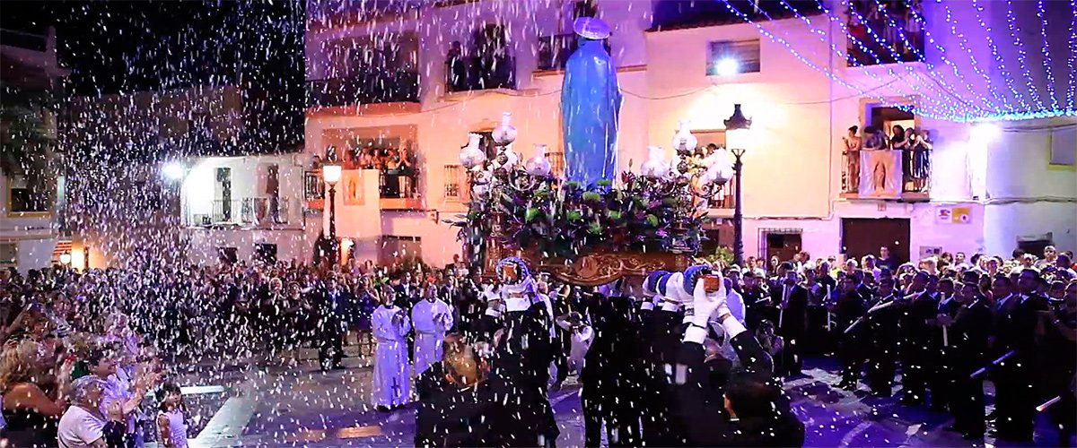 Abahana Villas - Feast of the Virgen de las Nieves in Calpe.