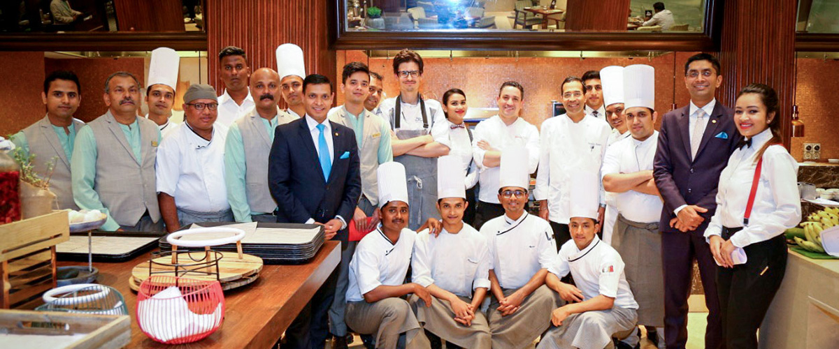 Restaurante BonAmb - Equipo del restaurante Bonamb. Restaurante BonAmb - Equipo del restaurante Bonamb.