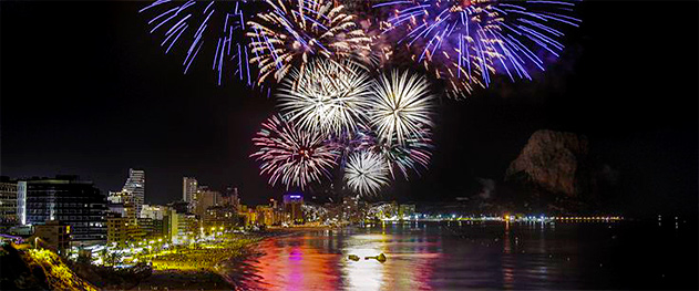 Turismo Calpe - Fiestas de San Juan en la playa de Arenal-Bol. Turismo Calpe - Fiestas de San Juan en la playa de Arenal-Bol.