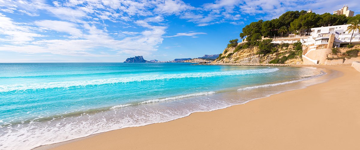 Abahana Villas - Peñón de Ifach desde la playa de El Portet en Moraira. Abahana Villas - Peñón de Ifach desde la playa de El Portet en Moraira.