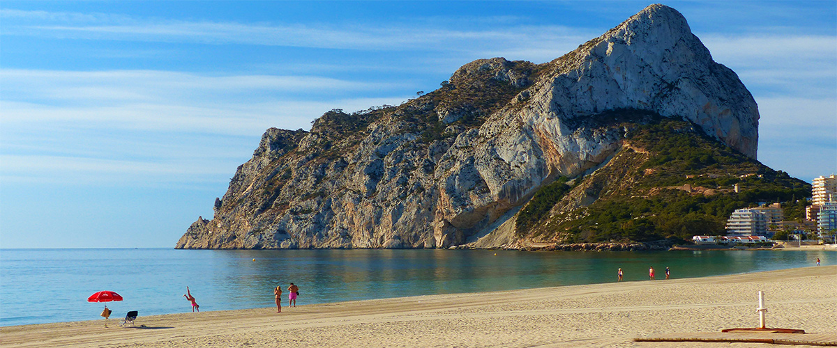 Abahana Villas - Vues de Penon de Ifach de la plage de La Fossa.
