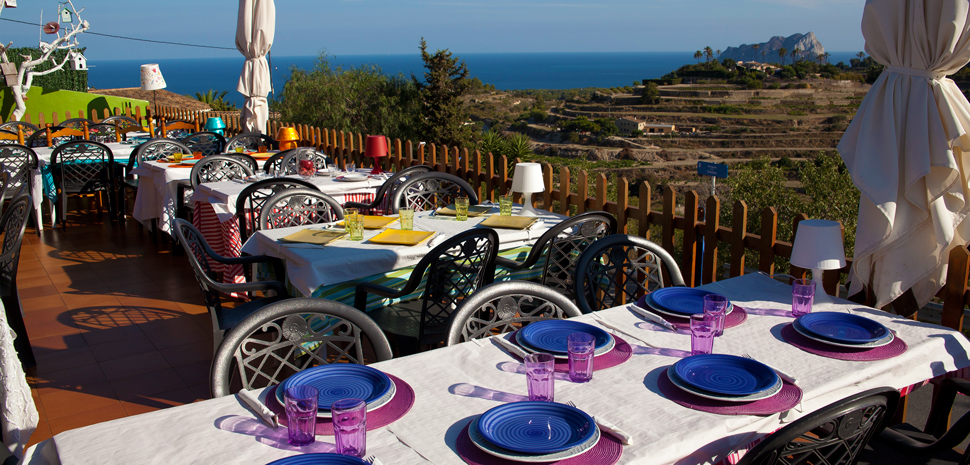 El Cañís - Terrasse mit Blick auf das Tal von Benimarco.