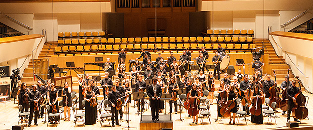 Visit Altea - Orquesta de música clásica en el escenario principal. Visit Altea - Orquesta de música clásica en el escenario principal.