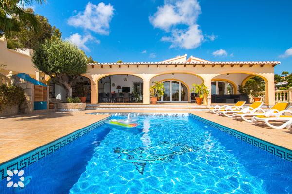 Alquiler villa SERENIDAD en benissa