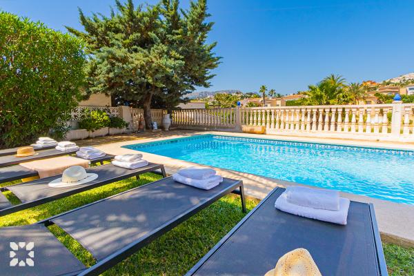 Alquiler villa OASIS en calpe