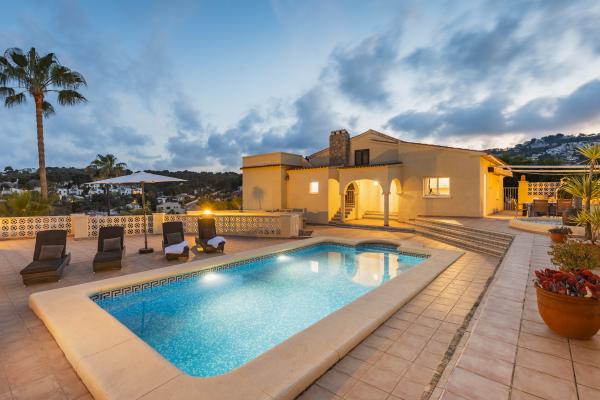 Alquiler villa PALMS en moraira